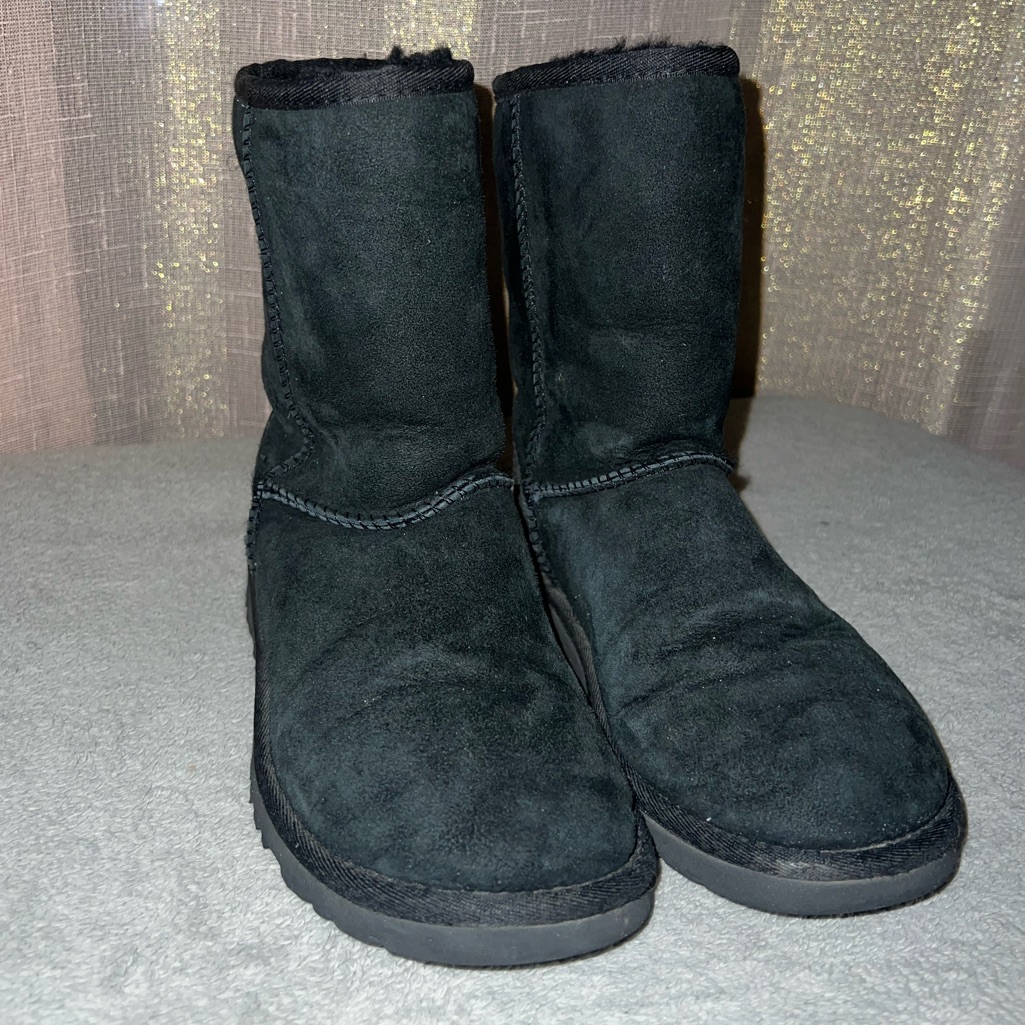 Ugg Boots Mid Black, Women Size 6